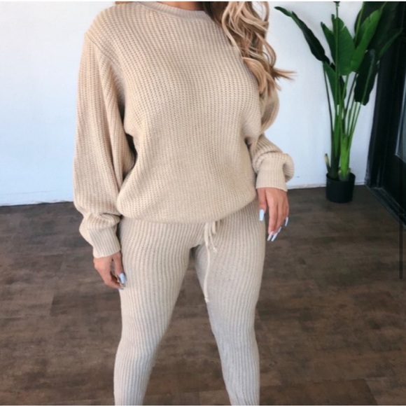 Matching set - Picture 2 of 9